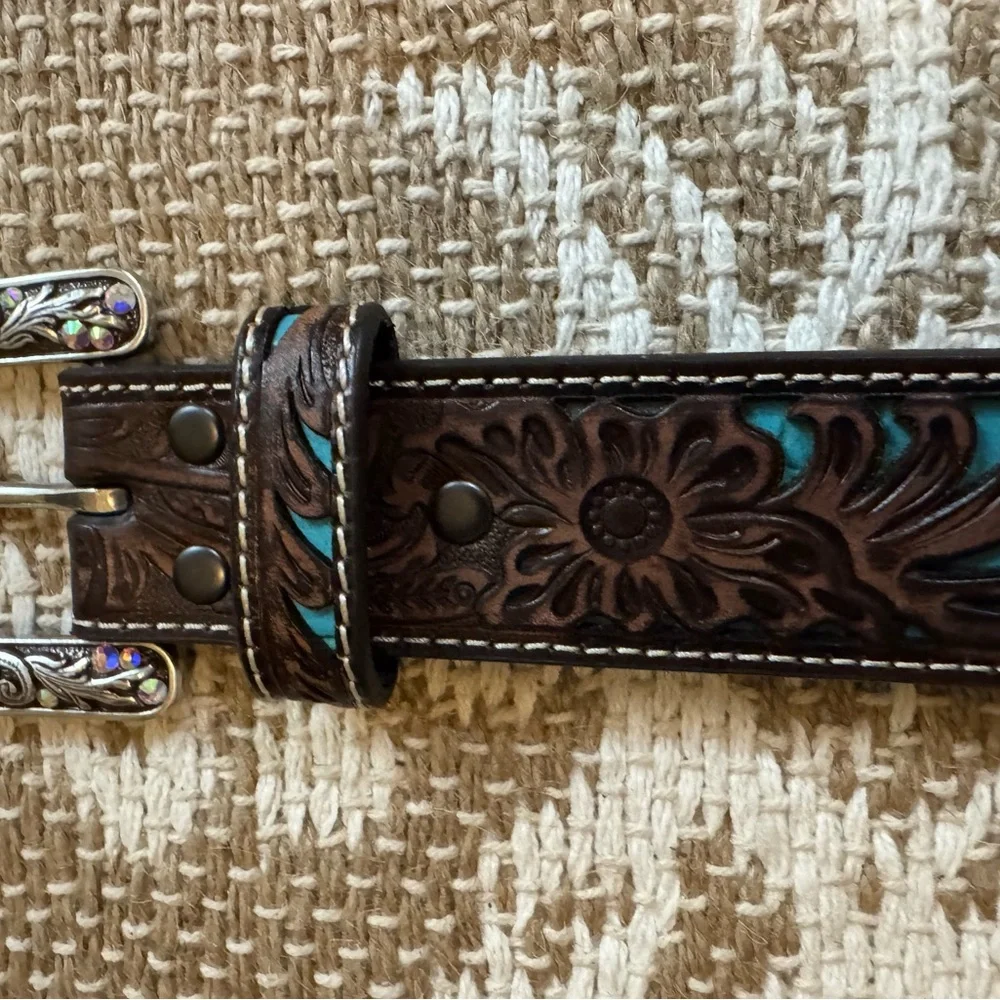 Ariat Brown Genuine Leather Belt with Silver Buckle and Swarovski Crystals - Picture 12 of 15